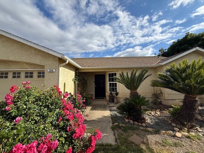 Photo - Cozy 3 bedroom home for rent with Solar panels!