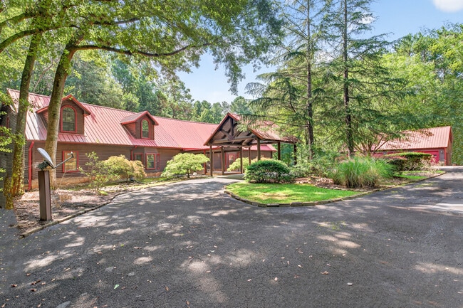 Building Photo - 1785 Whitley Rd Rental