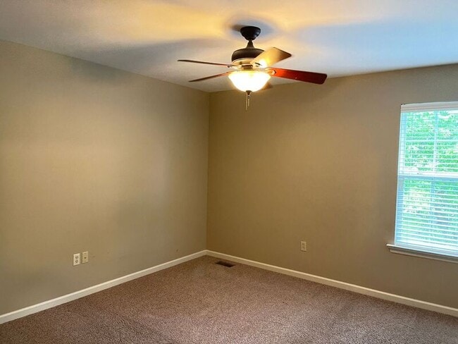 Photo - 1437 Bridgeport Terrace