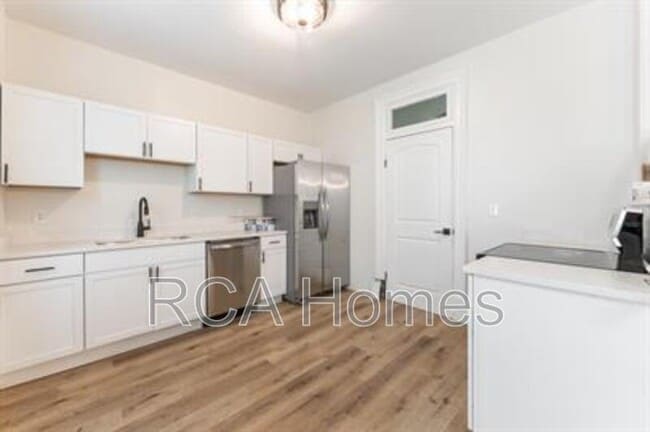 Building Photo - 874 Fletcher Ave Unit B Rental