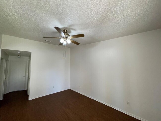 Photo - 1213 Ridgemont St