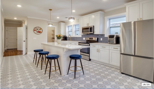 Photo - 905 E Park Ave