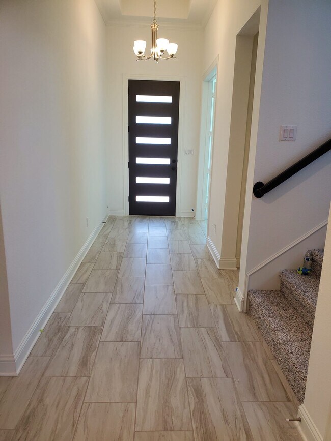 Entry - 1513 Hamlisch Ave