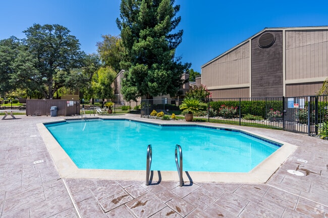 Building Photo - Hastings Ranch Rental