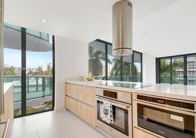 Photo - 9901 W Bay Harbor Dr Unit 401