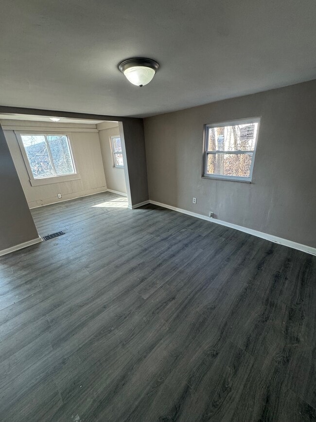 Photo - 908 Benwood Ave