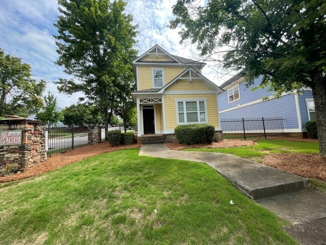 Building Photo - PRE-LEASING FOR AUGUST 2026!