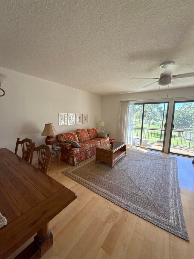 Photo - 18390 SE Wood Haven Ln Unidad E