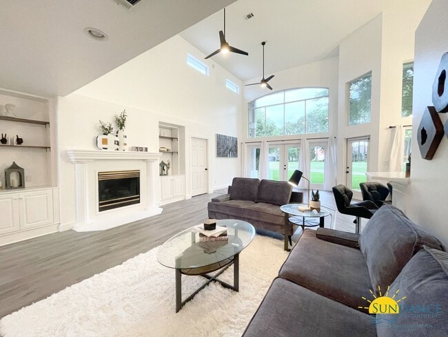 Photo - Custom Furnished 4 bed 3.5 bath in Emerald Bay!