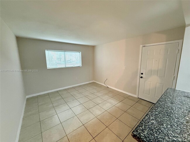 Photo - 350 Palm Cir W Unit 102