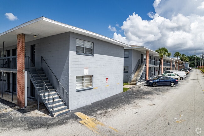 5600 Silver Star Rd Orlando, FL 32808-4304