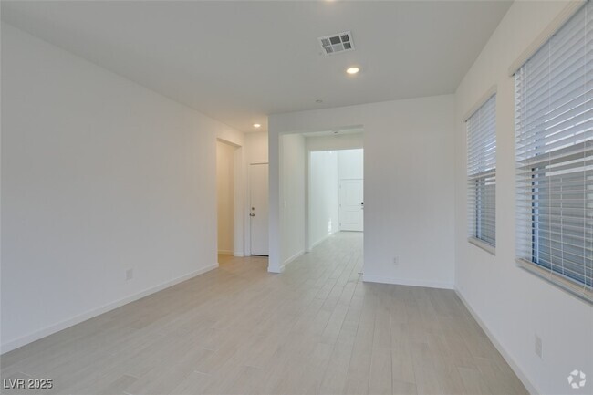 Building Photo - 405 Isla Enclave Wy Rental