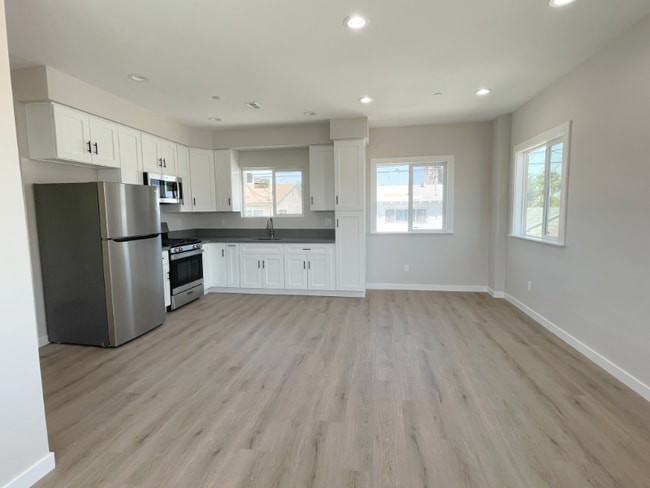 Building Photo - 3570-3574 45th St