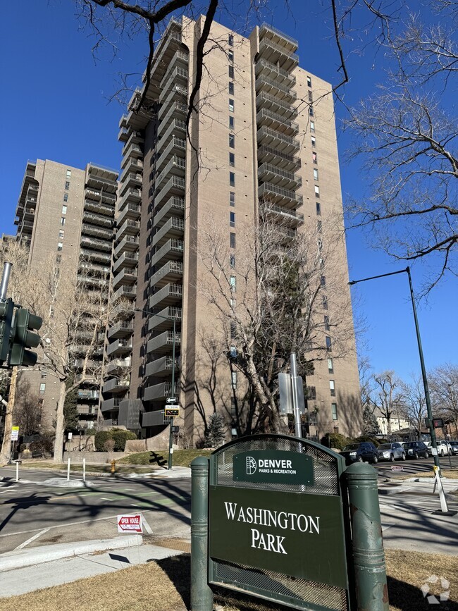 Building Photo - 480 S Marion Pky Unit Furnished Wash Park 1 BR Rental