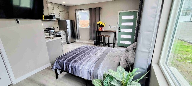 Photo - 4944 Bellflower Blvd