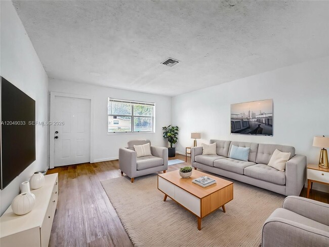 Building Photo - 1725 NW 54th Terrace Unit 1725