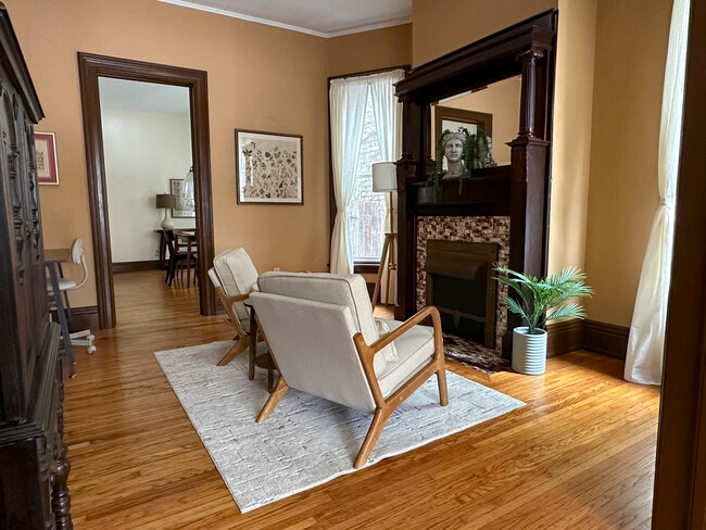 351 Ashland Ave Unit 1