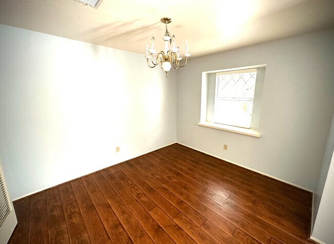 Photo - 18 Brookflower Rd