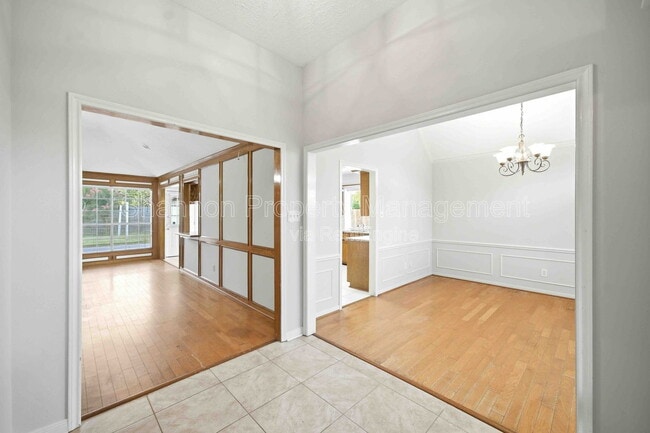 Photo - 15911 Moonrock Dr