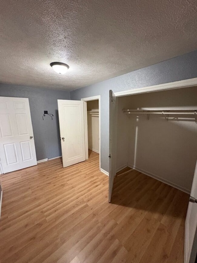 Photo - 1311 N Flora Ave Unidad B