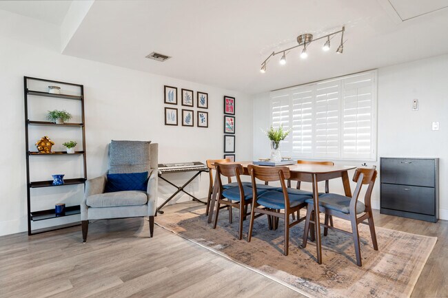 Photo - 3900 Oaks Clubhouse Dr Unit 503