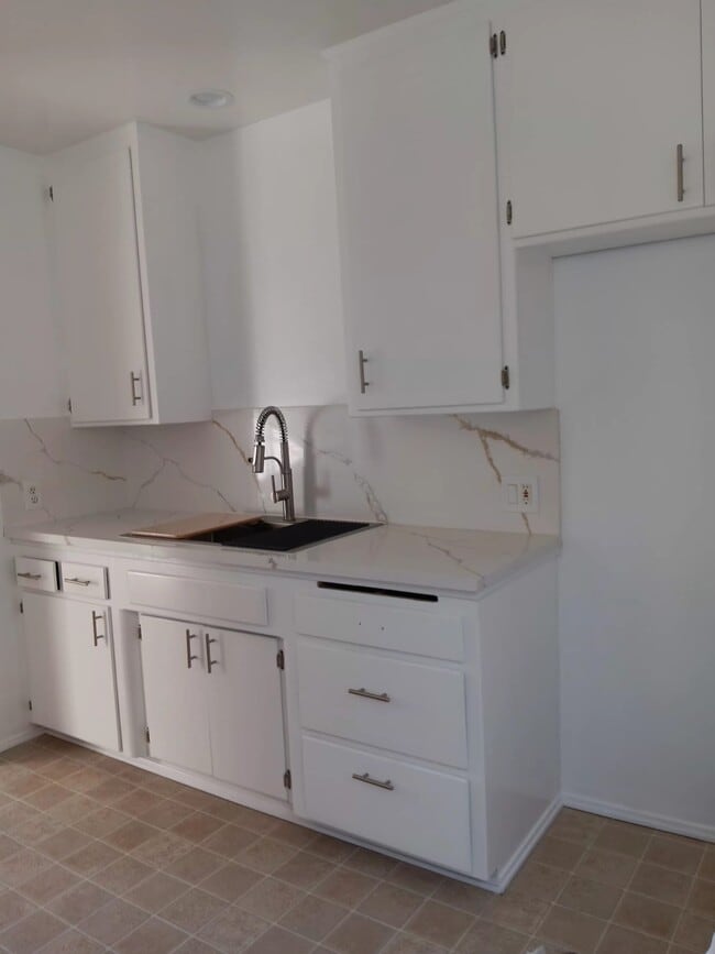 Photo - 2100 N Verdugo Rd Unit B