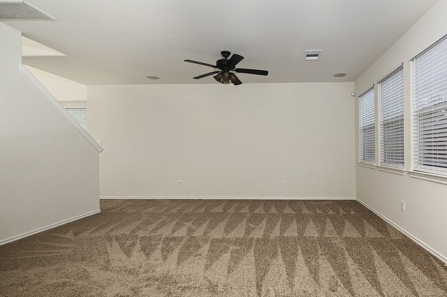 Photo - 102 Blue Creek Pl
