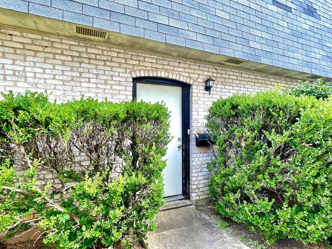 One Bedroom unit in Fourplex with Yard for... - One Bedroom unit in Fourplex with Yard for... Casa