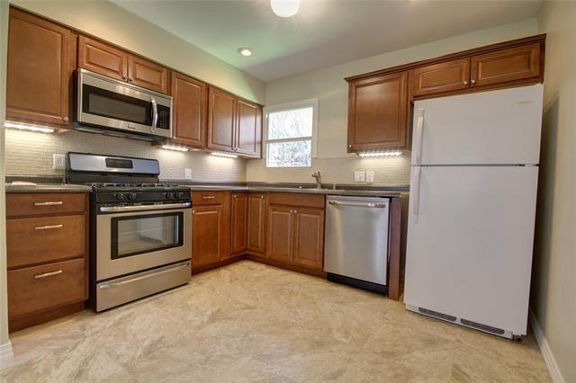 Photo - 505 Roberts St