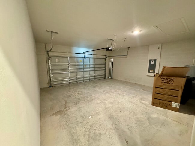 Photo - 490 Seaspray Dr