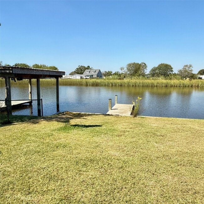 Photo - 143 Bastrop Bayou Dr