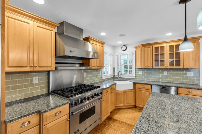 Photo - 20 Rosalie Ave