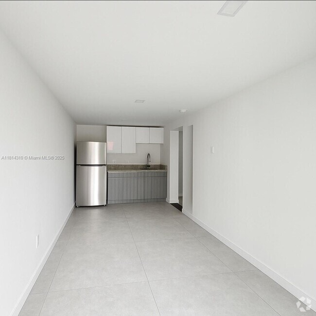 Building Photo - 1601 NW 36th Ave Rental