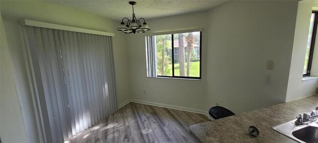 Photo - 22 Oxford Ln Unit 22