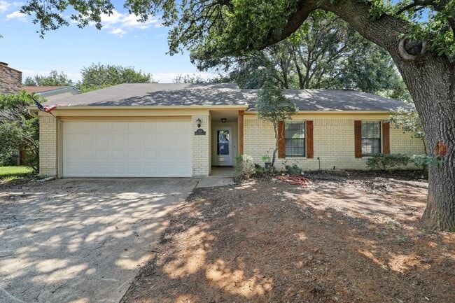 Building Photo - Excellent 3-2-2 Flower Mound Home located ...