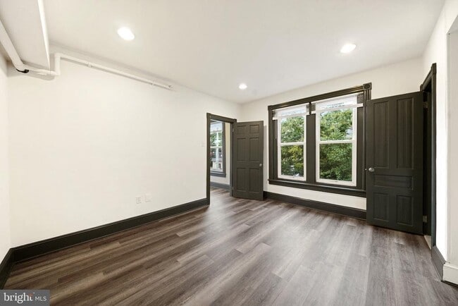 Building Photo - 119 S Broad St Unit 3