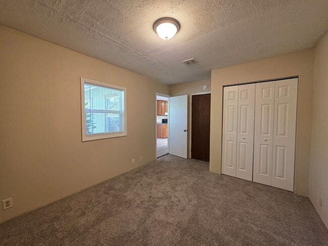 Photo - Charming 3 bedroom 2 bath