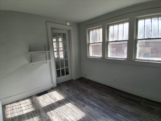 Photo - 1901 Smith Ave