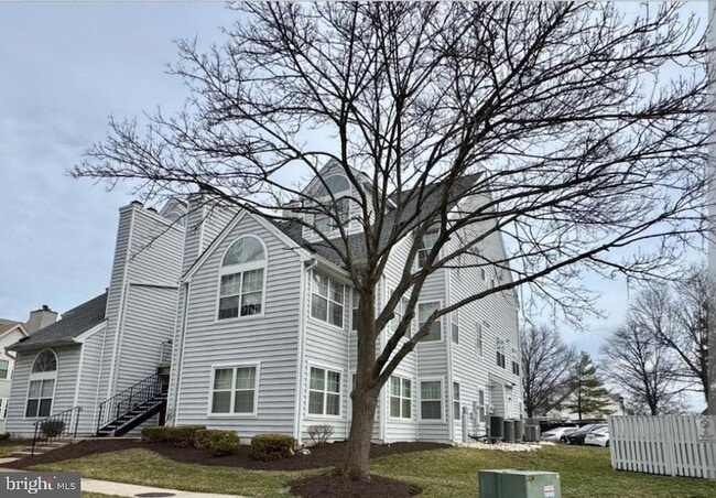 Building Photo - 14049 Vista Dr