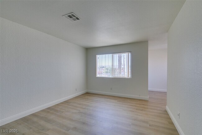 Photo - 1860 N Decatur Blvd Unidad 202