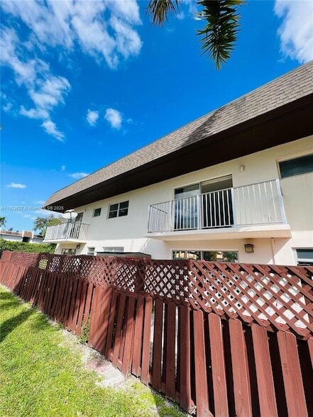 Photo - 8601 SW 94th St Unidad 204W