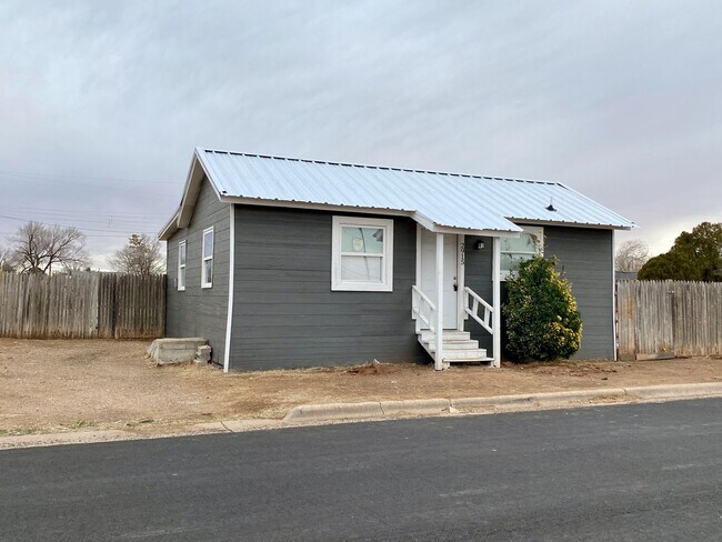 1 Bed 1 Bath Home Available! - 1 Bed 1 Bath Home Available!