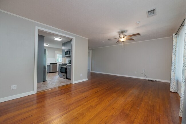 Photo - 2227 Libbey Dr