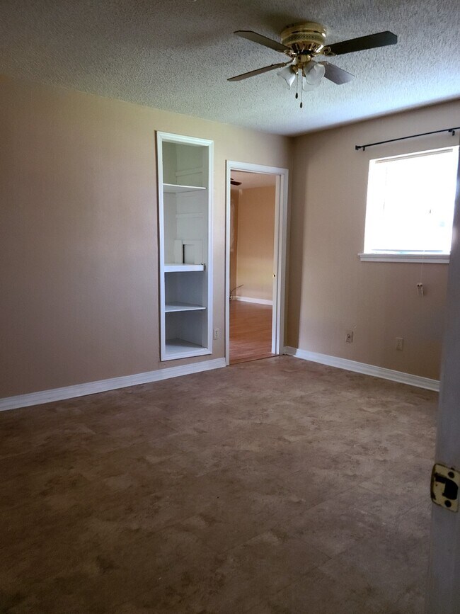 Photo - 1417 N Gibson Cir