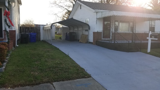 Photo - 25 Grand St