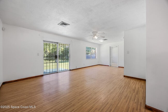 Photo - 1411 Prospect St