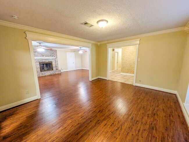 Photo - 790 Norwood Dr