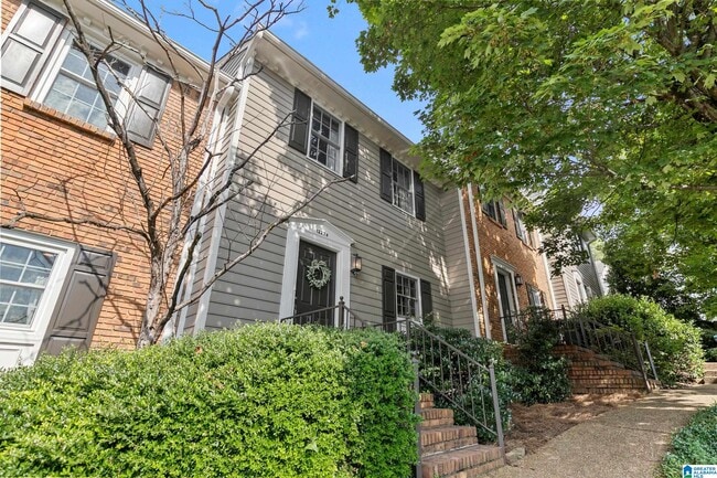 Building Photo - 1227 33rd St S Unit B