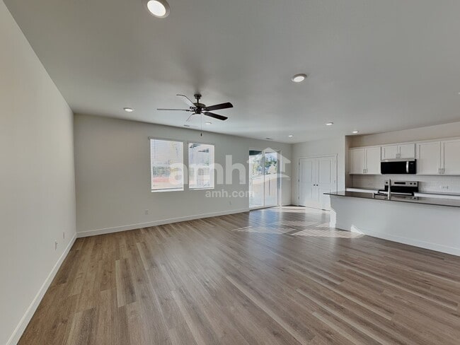 Photo - 4720 85th Dr NE