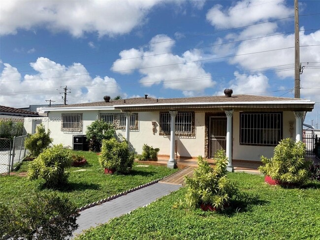 Building Photo - 8636 NW 35th Pl